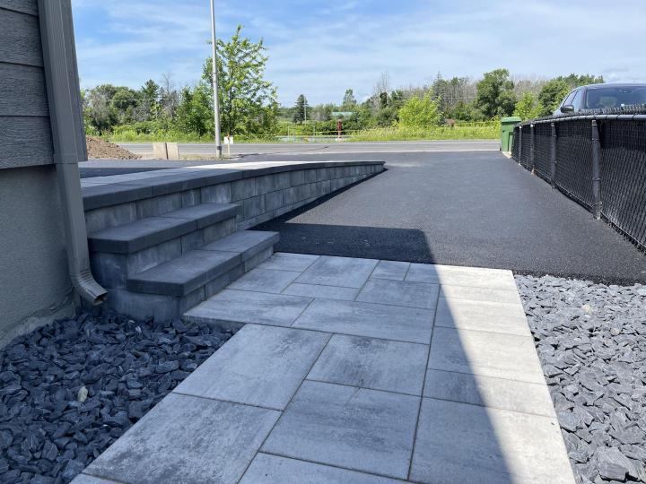 Création de murs de soutènement.